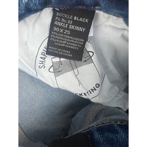 Buckle Black hi rise distressed hems ankle skinny jeans size 30x25" - Picture 4 of 5